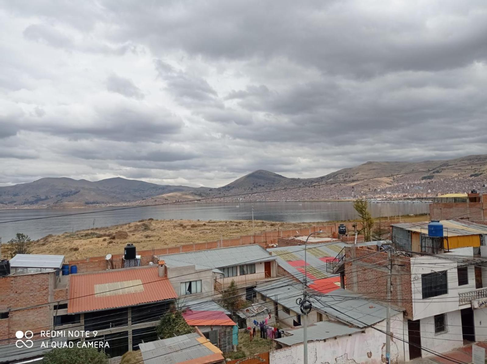 Hostal Vista Al Lago Titicaca Puno Esterno foto