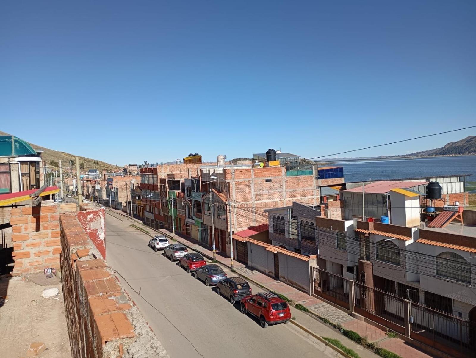 Hostal Vista Al Lago Titicaca Puno Esterno foto