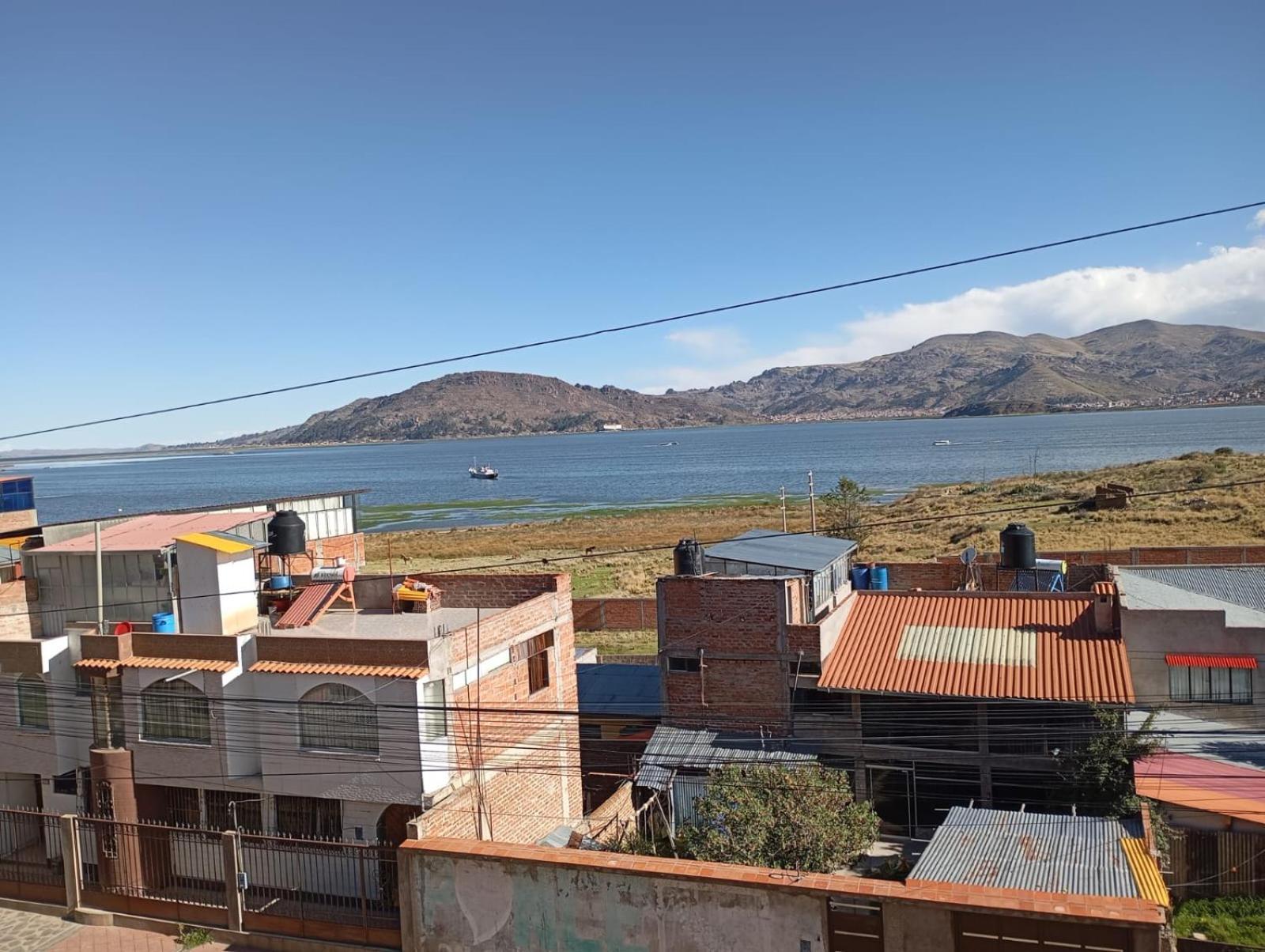 Hostal Vista Al Lago Titicaca Puno Esterno foto